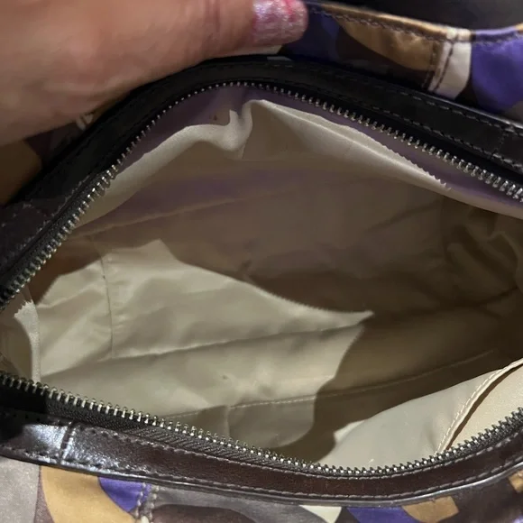 Coach - Picture 10 of 13